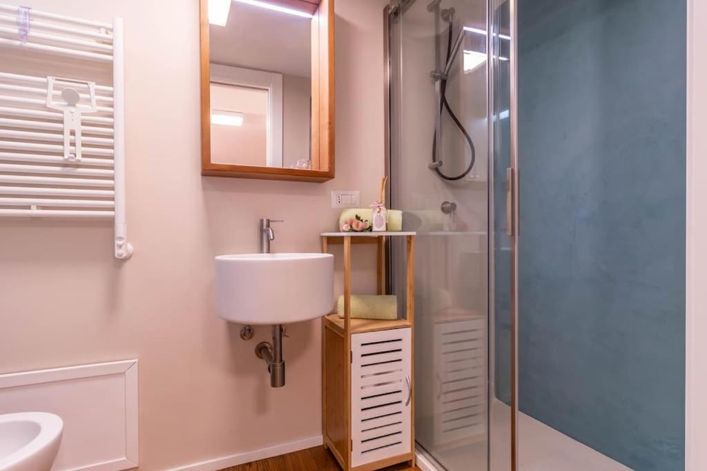 Cconforthotels Appartamento Domus Venezia Бари Экстерьер фото